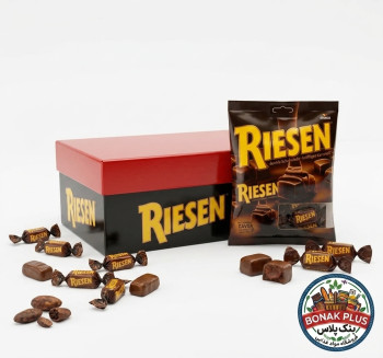 تافی شکلات تلخ ریزن (Riesen Dark Chocolate) با مغز کارامل – بسته 150 گرمی – کارتن 12 عددی